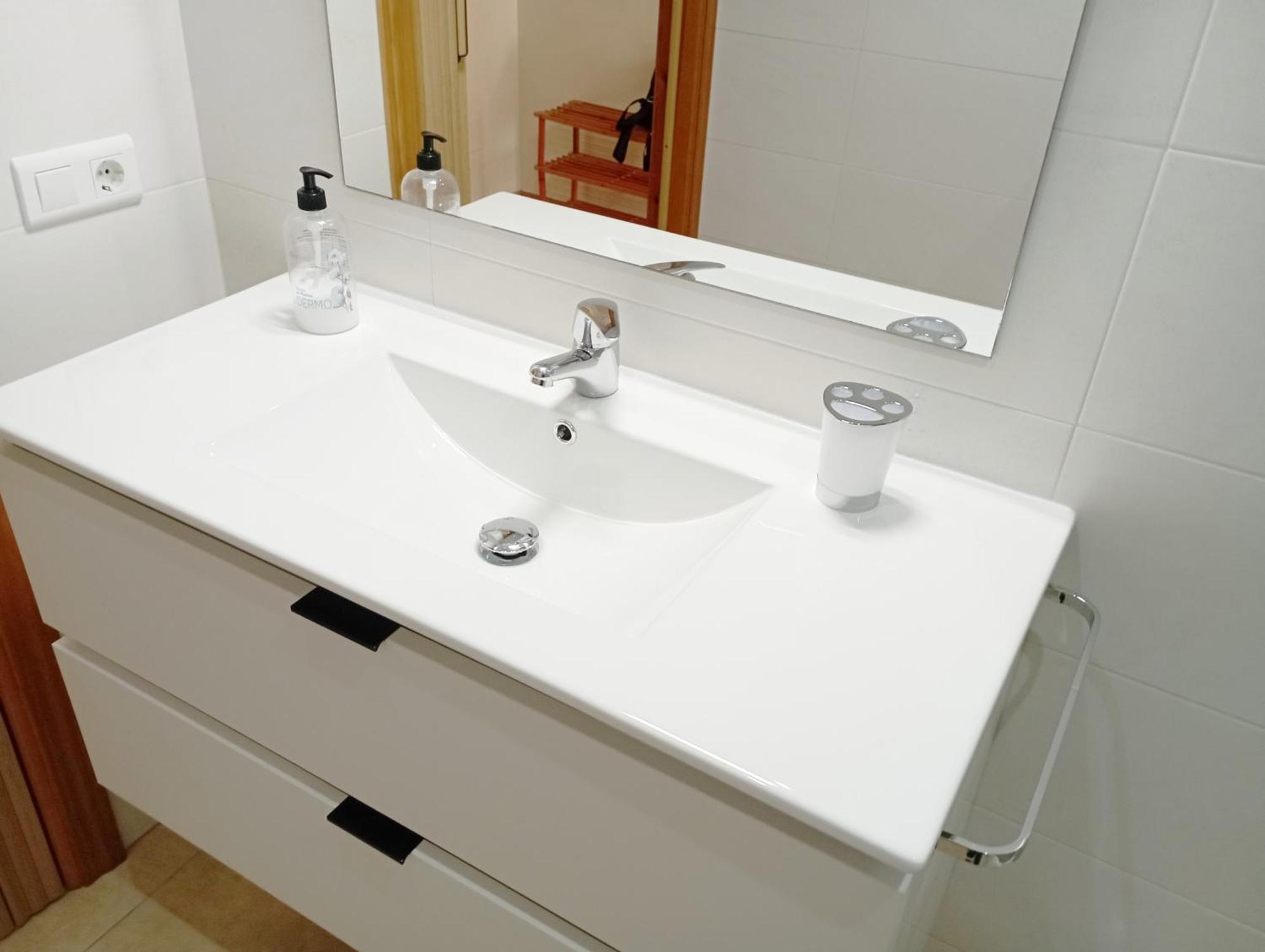 Apartamento Con Vistas En 네르하 객실 사진