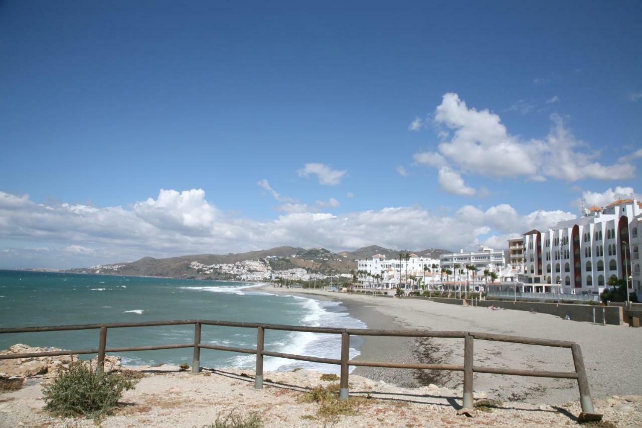 Apartamento Con Vistas En 네르하 외부 사진